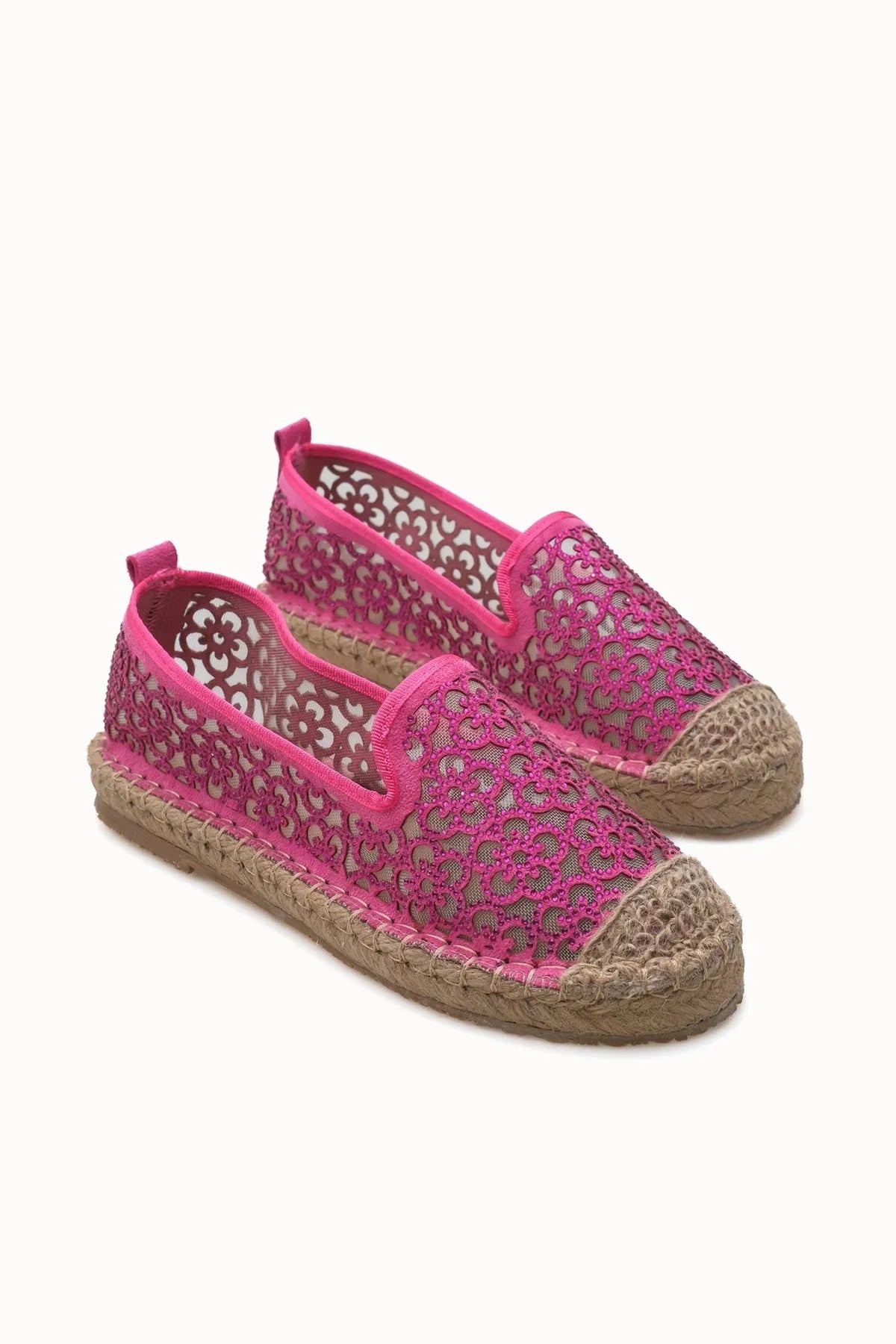 Loventino Jehyeth Kadın Espadril 00128 Fuşya, şık ve lüks tasarımıyla yaz aylarının vazgeçilmezi. Kadın espadril, zarif fuşya rengiyle göz alıcı bir stil sunuyor.