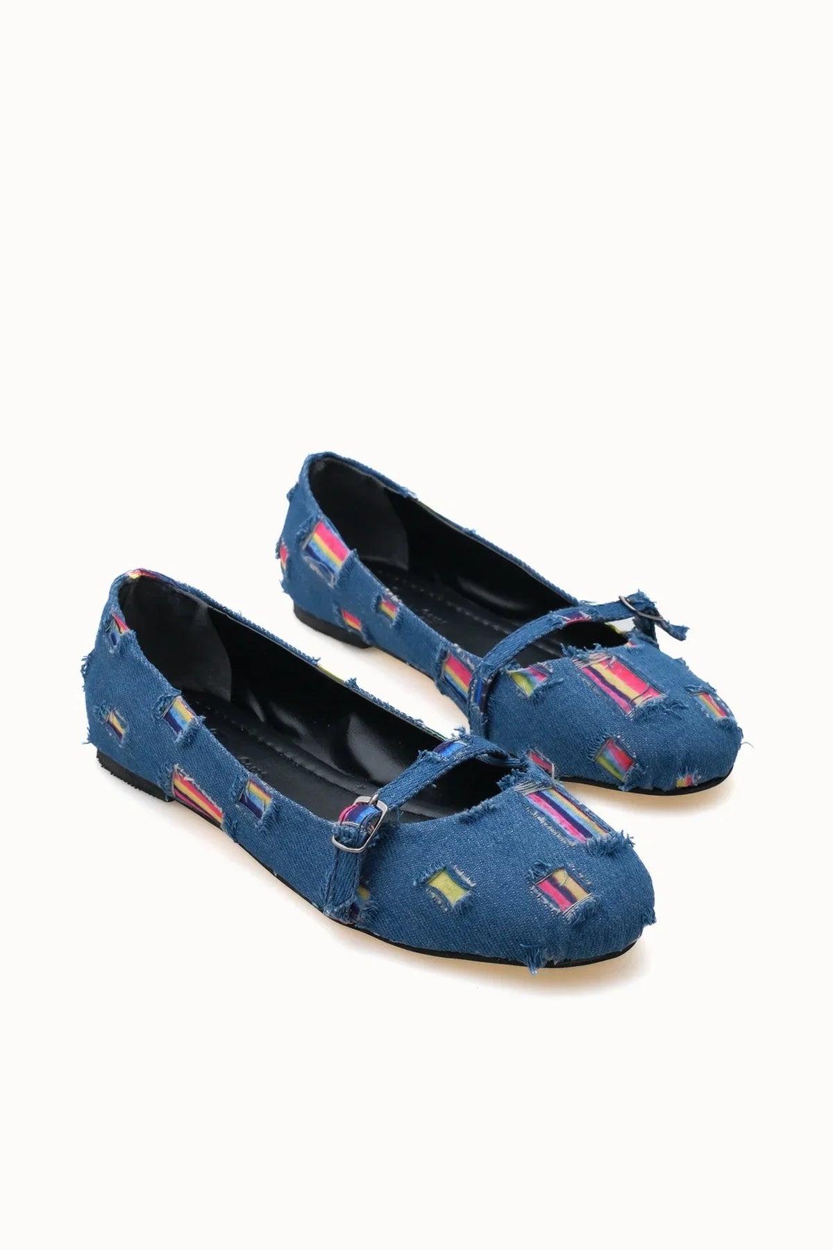 Loventino Ghessinu Kadın Babet 0012230 Kot Mavi, şık ve zarif tasarımıyla lüks bir görünüm sunan mavi renkli kadın ayakkabıları.