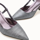 Kadın rahatlığı ile şıklığı birleştiren Loventino Evelniel Arkası Açık Sivri Burun Stiletto 001209 Platin Dokulu.