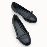 Şık görünüm ve konfor sunan Loventino Ghessinu Kadın Babet 0012230 Siyah Cilt.