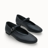 Loventino Libnandra Kadın Babet 001292 Siyah Cilt - Zamansız tasarımı ve kaliteli derisi ile şıklığınızı tamamlayacak lüks kadın babet ayakkabı.