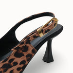 Kadın şıklığını tamamlayan Loventino Ysalaela Arkası Açık Sivri Burun Stiletto 0012700 Taba Leopar, lüks bir moda ifadesi.