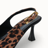 Kadın şıklığını tamamlayan Loventino Ysalaela Arkası Açık Sivri Burun Stiletto 0012700 Taba Leopar, lüks bir moda ifadesi.