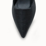 Siyah dokulu Loventino Evelniel Kadın Arkası Açık Sivri Burun Stiletto 001209, klasik ve şık bir görünüm için mükemmel seçim.