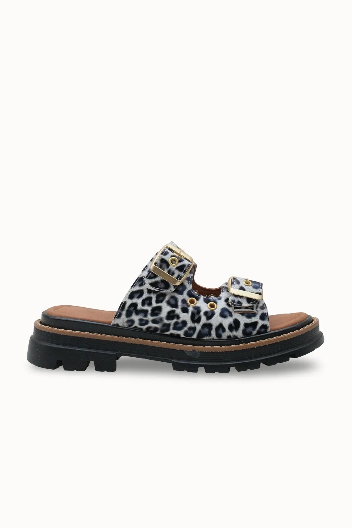 Loventino Tamrithe Kadın Terlik 0012100 Rugan Leopar, lüks ve moda anlayışınızı tamamlayacak şık bir aksesuar.