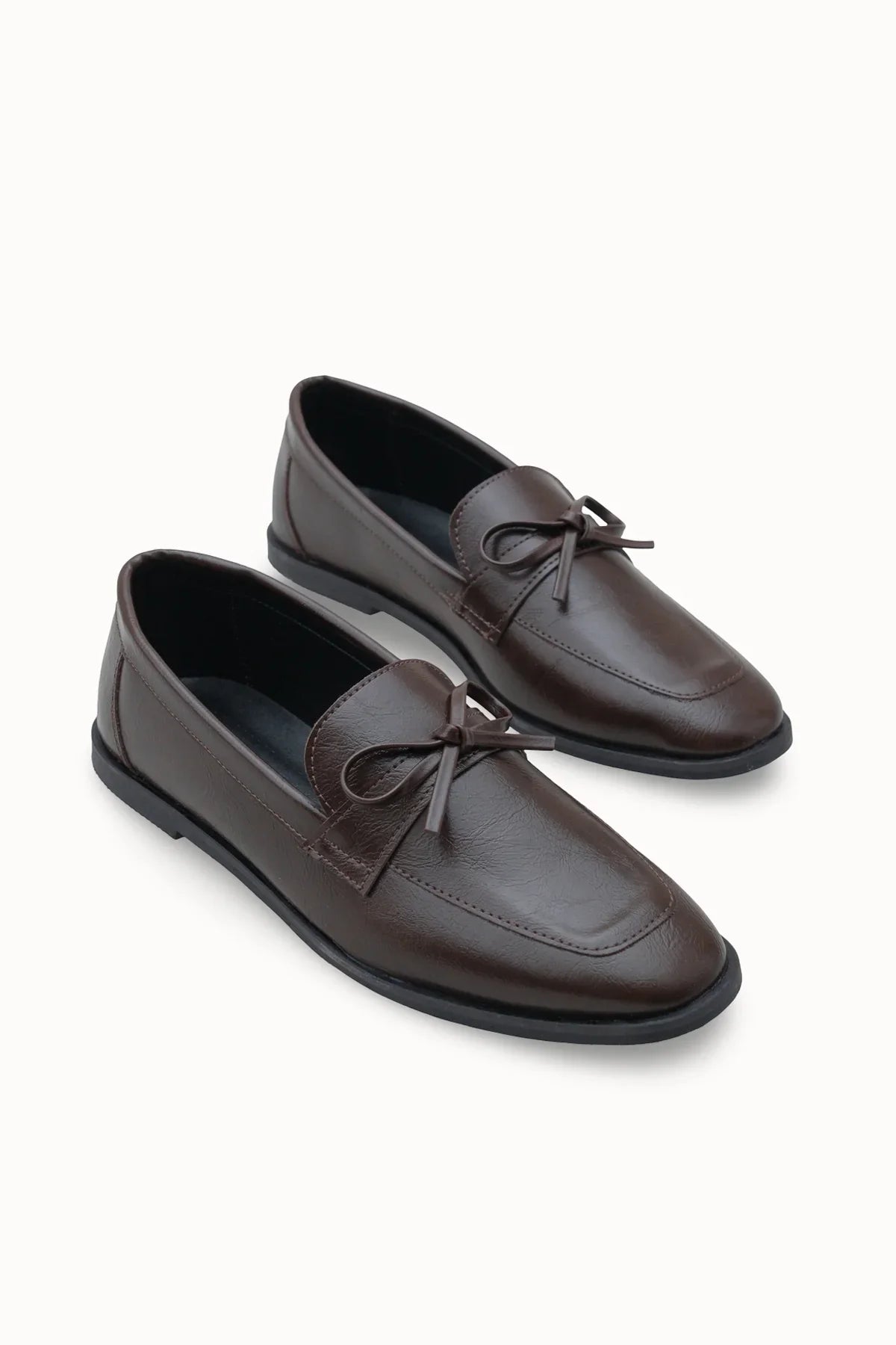 Riccon Loventino Kadın Babet 001295 Kahverengi Cilt, lüks tasarımıyla dikkat çeken şık kadın ayakkabısı.