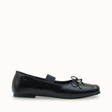 Riccon Loventino Kadın Babet 00124001 Siyah Cilt, lüks tasarımıyla şıklık sunan kadın ayakkabısı.