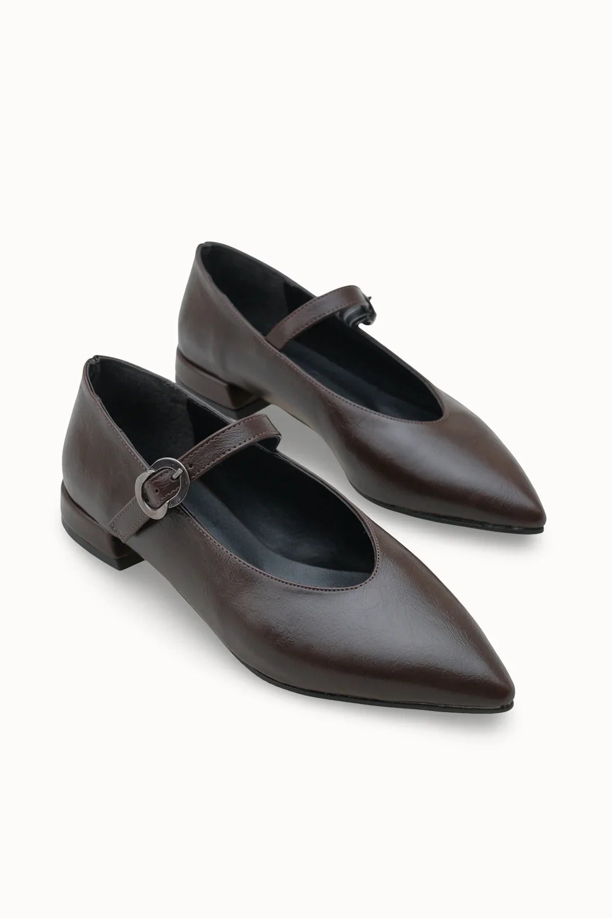 Riccon Loventino kadın sivri burun babet, kahverengi cilt tasarımlı lüks ayakkabı.