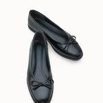 Riccon Loventino Kadın Babet 001296 Siyah Cilt - Konforlu tasarımıyla günlük şıklığa katkı sağlayan lüks kadın ayakkabısı.