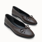 Riccon markasının sunduğu Loventino Kadın Babet 001296 Kahverengi Cilt, konfor ve stilin buluştuğu özel bir parça.