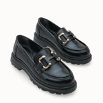 Riccon Loventino Kadın Loafer 0012510 Siyah Rugan, şık tasarımıyla lüks görünüm sunan kadın ayakkabısı.