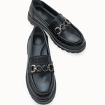 Loventino Kadın Loafer 0012558 Siyah Rugan, modern stil ve konforu bir araya getiriyor.
