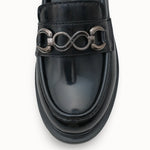 Loventino Kadın Loafer 0012558 Siyah Rugan, şık ve lüks tasarımıyla her kadının ayakkabılıkında yer alması gereken zarif bir parça.