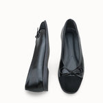 Loventino Kadın Babet 0012098 Siyah Cilt, her türlü kombin ile uyum sağlayan şıklıkta bir ayakkabı.