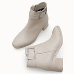 Loventino Iohdris Kadın Bot 0012604 Ten Cilt, şık tasarımı ve kaliteli deri yapısıyla lüks bir görünüm sunmaktadır.