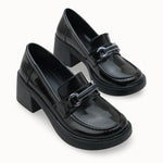 Riccon Loventino Kadın Loafer 00120204 Siyah Rugan, parlak yüzeyi ve sofistike stili ile özel günler için ideal ayakkabı.