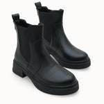 Riccon Loventino Gifnarra Kadın Chealsea Bot 0012700 Siyah - Şık ve lüks tasarımıyla modern kadınlar için ideal ayakkabı.