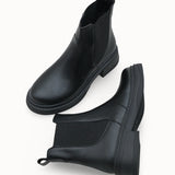 Modern tasarımıyla dikkat çeken Loventino Gifnarra Kadın Chelsea Bot 0012700 Siyah, stil sahibi kadınlar için ideal bir seçim.