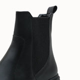 Riccon Loventino Gifnarra Kadın Chealsea Bot 0012700 Siyah - Zarif detayları ve kaliteli malzemesiyle şıklığı ön planda tutan bot.