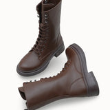 Detaylı görünümde Loventino Marlyrra Kadın Bağcıklı Kısa Çizme 0012707 Kahverengi, premium malzeme kalitesiyle stil sahibi kadınlar için ideal.