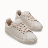 Loventino Meshronei Kadın Sneaker 0012601 Bej rengi ile şıklığı ve konforu bir arada sunuyor, lüks tasarımıyla her kadının koleksiyonunda yer almalı.