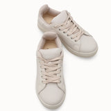 Rıcccon imzası taşıyan Loventino Meshronei Kadın Sneaker 0012601 Bej, zarif detaylarıyla göz alıcı bir şıklık sağlıyor.