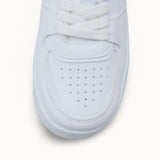 Riccon Loventino Kadın Sneaker 0012255 Beyaz Beyaz, zarif ve şık tasarımıyla öne çıkan, vegan deriden üretilmiş rahat spor ayakkabı.