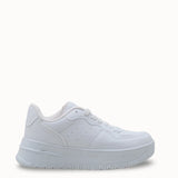 Riccon Loventino Kadın Sneaker 0012255 Beyaz Beyaz, konfor ve şıklığı bir arada sunan minimalist tasarımlı sportif ayakkabılar.