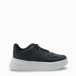 Loventino Kadın Sneaker 0012255 Siyah Beyaz, yüksek kaliteli vegan deri ile üretilmiş, her adımda şıklığı ve rahatlığı sunan mükemmel seçim.