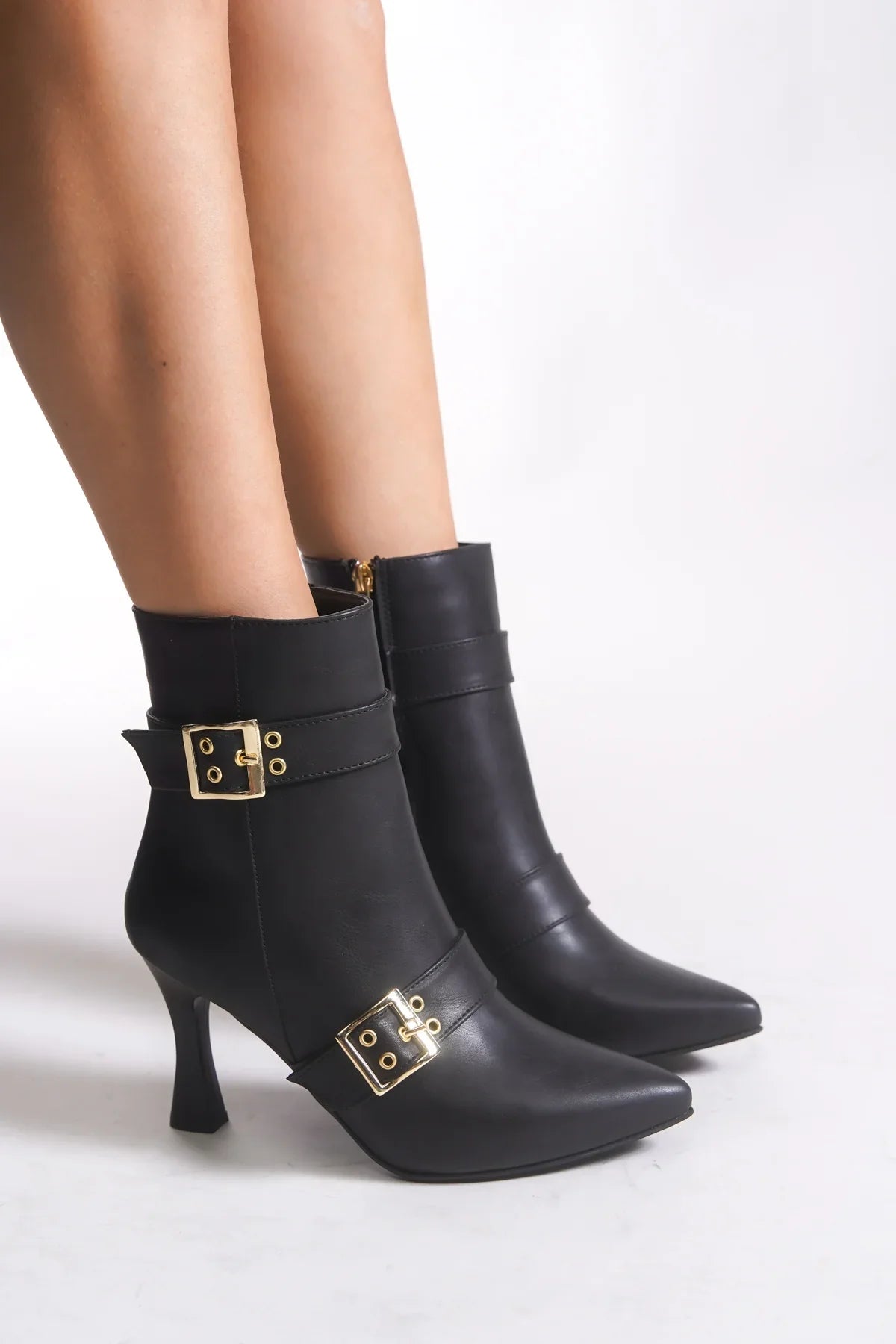 Riccon Olytheris Kadın Topuklu Sivri Burun Bot 00128505 Siyah Cilt