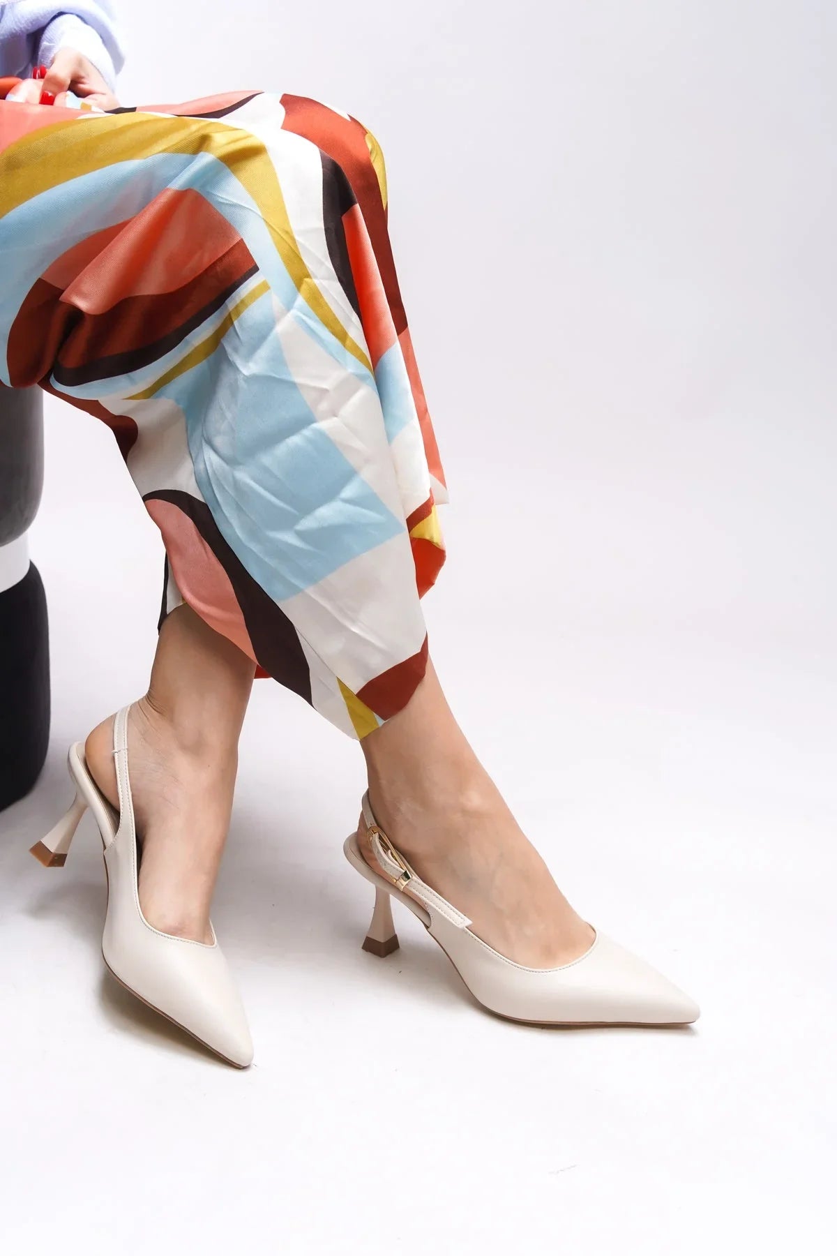 Loventino Ysalaela Kadın Arkası Açık Sivri Burun Stiletto 0012700 Ten Cilt