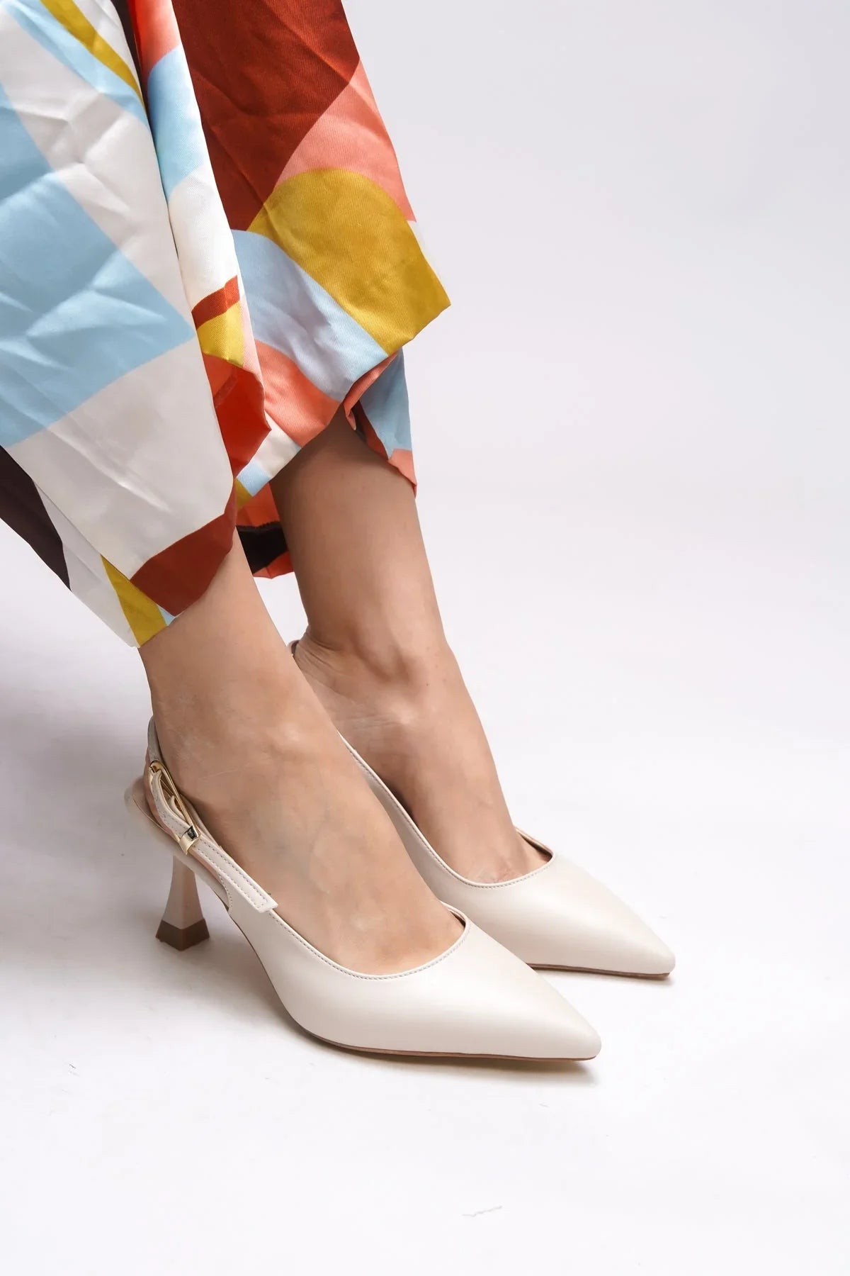 Loventino Ysalaela Kadın Arkası Açık Sivri Burun Stiletto 0012700 Ten Cilt