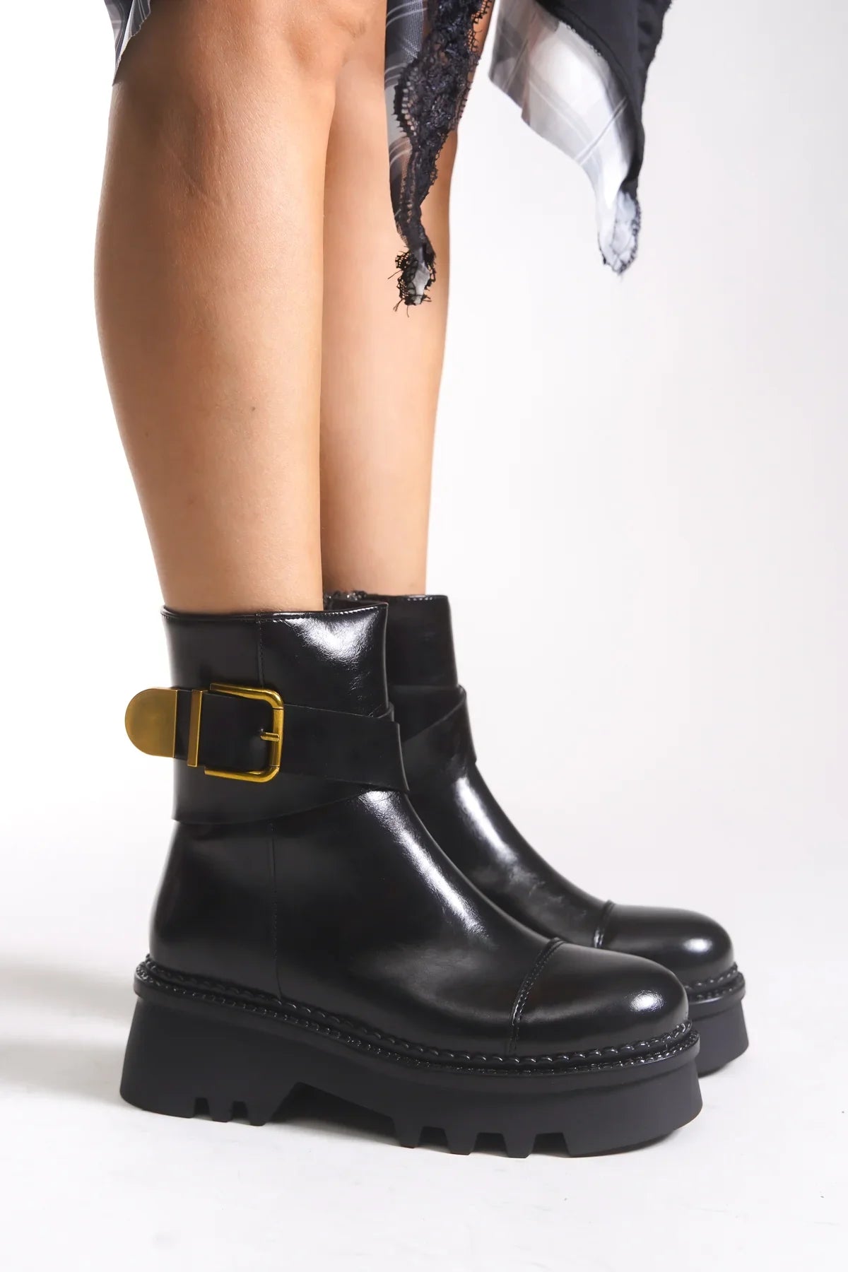 Riccon Heillanae Kadın Tokalı Postal Bot 00122001 Siyah Rustik