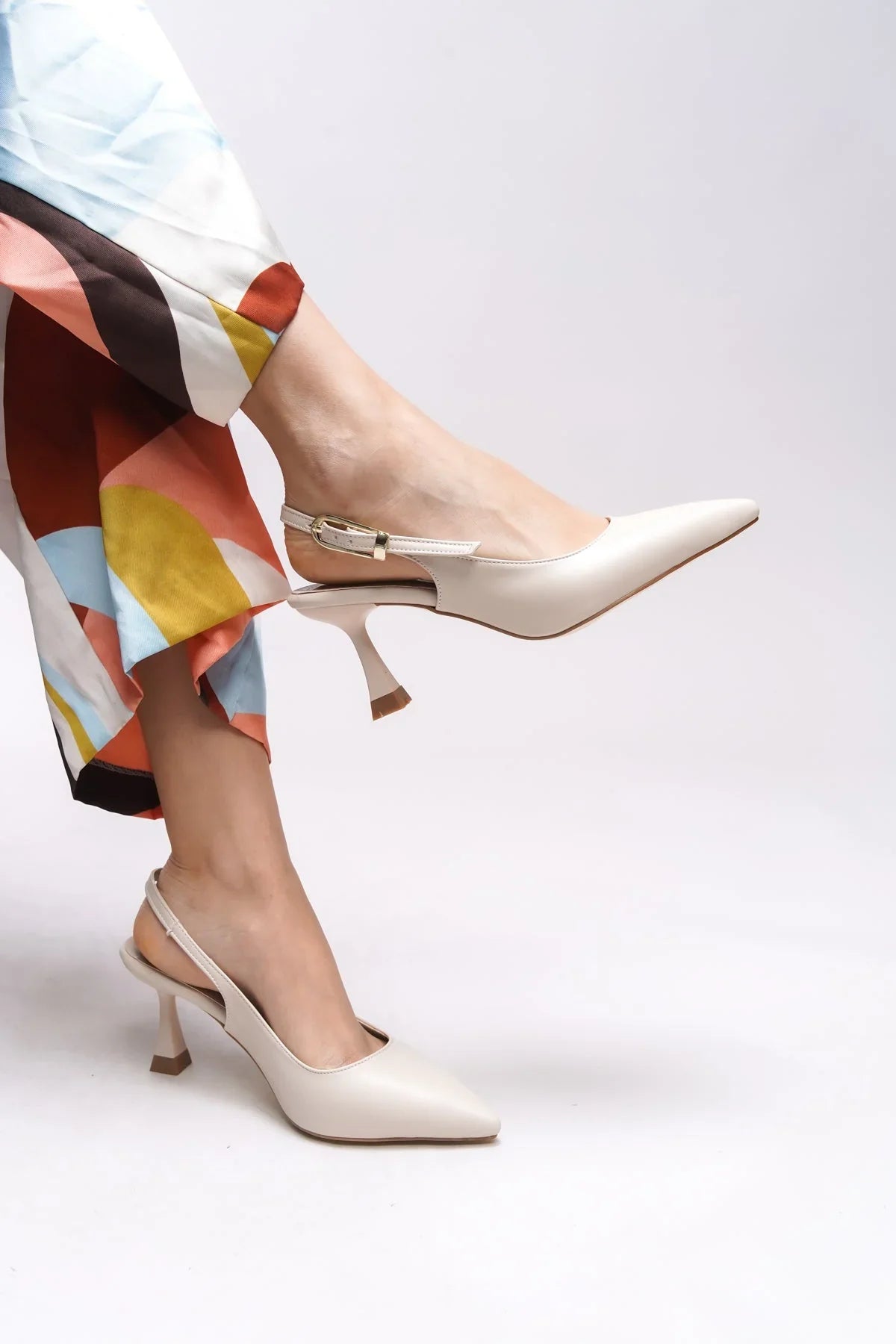 Loventino Ysalaela Kadın Arkası Açık Sivri Burun Stiletto 0012700 Ten Cilt