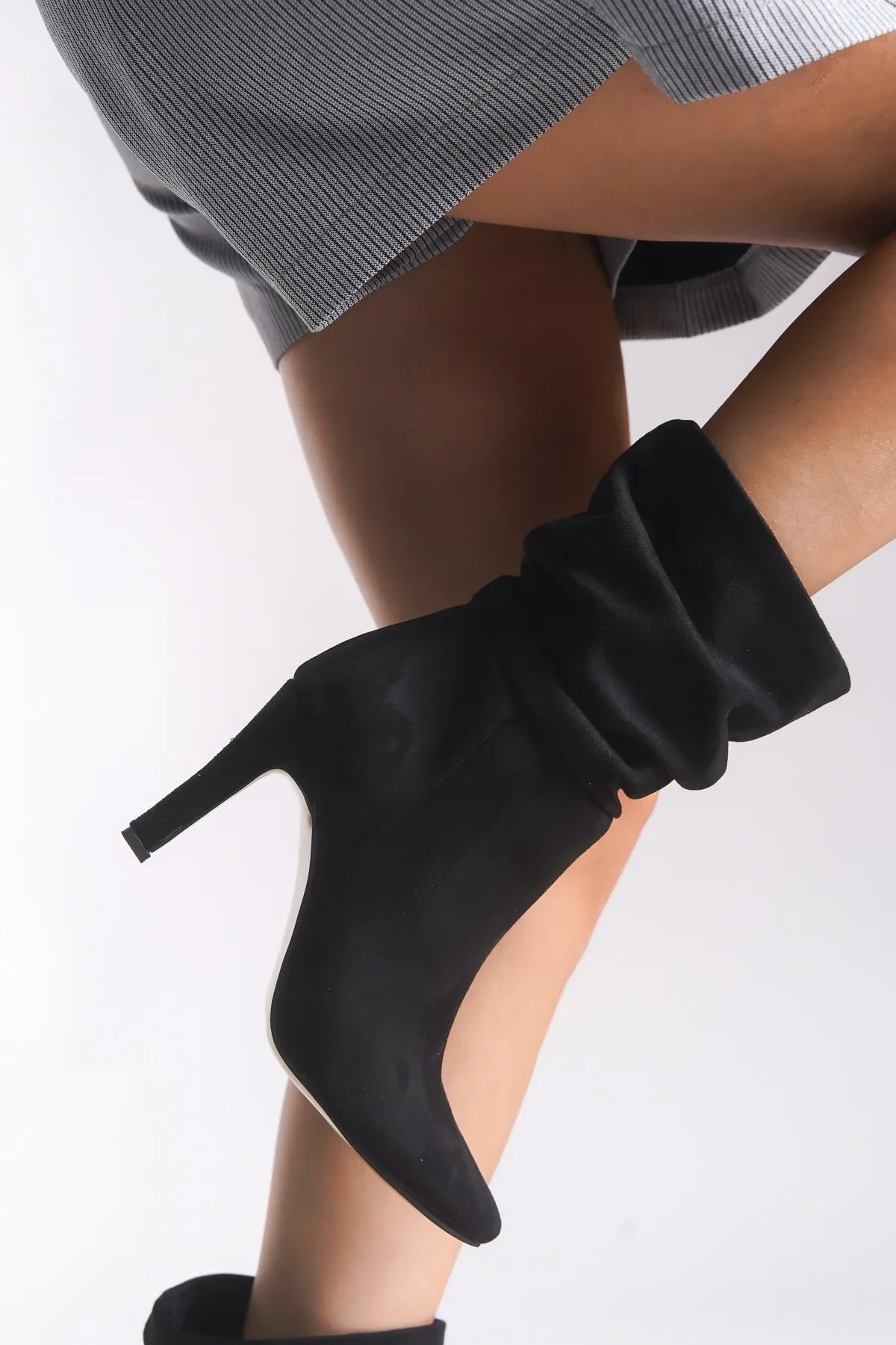 Riccon Lesxipha Kadın Körüklü Kısa Çizme 0012203 Siyah Süet