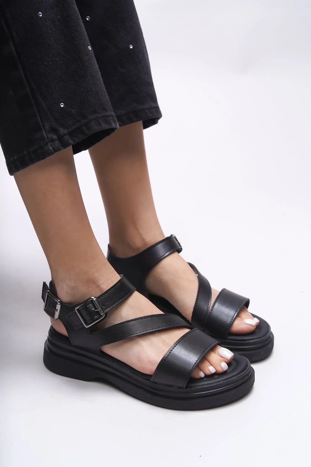 Loventino Drarnouk Kadın Sandalet 0012202 Siyah Cilt