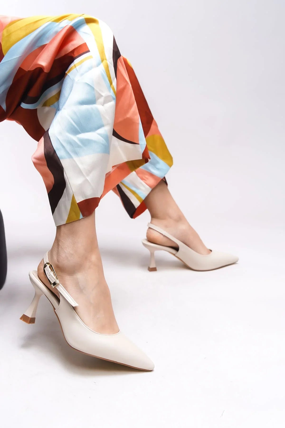 Loventino Ysalaela Kadın Arkası Açık Sivri Burun Stiletto 0012700 Ten Cilt