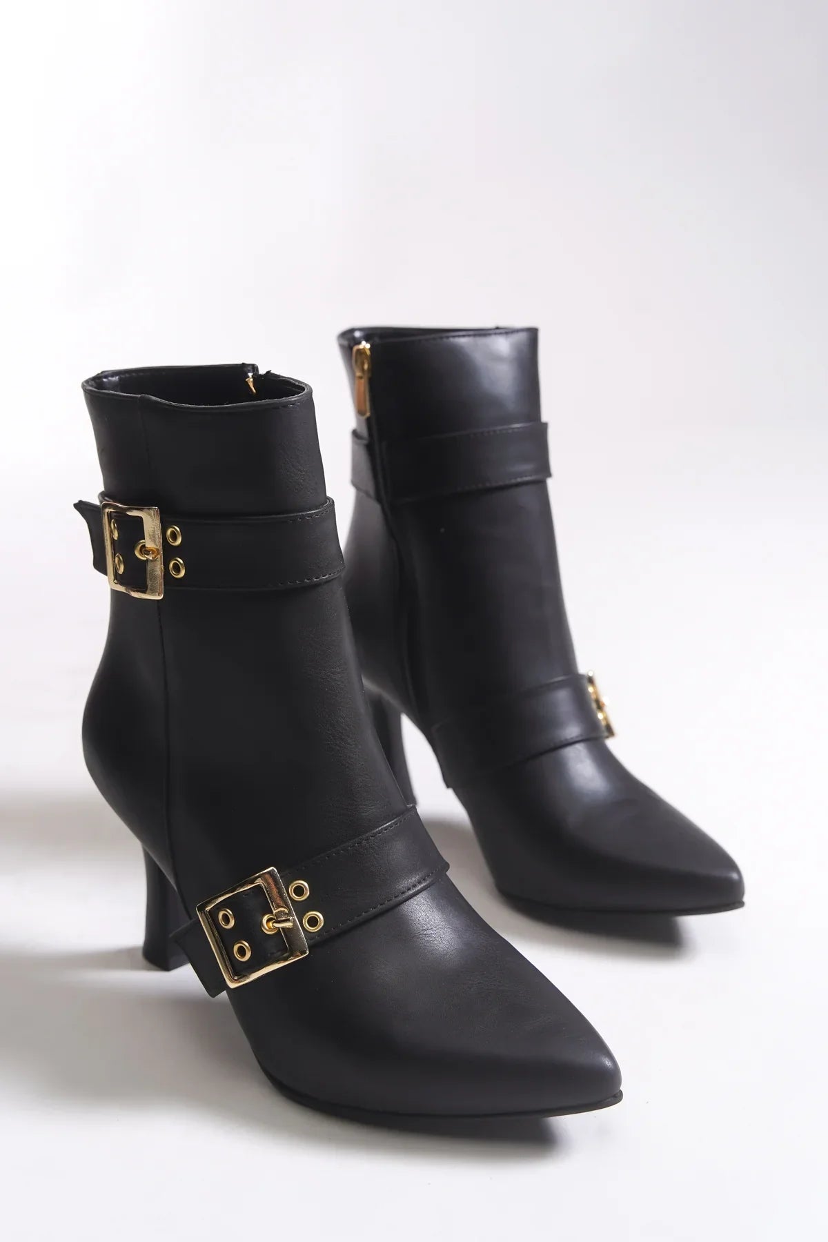 Riccon Olytheris Kadın Topuklu Sivri Burun Bot 00128505 Siyah Cilt