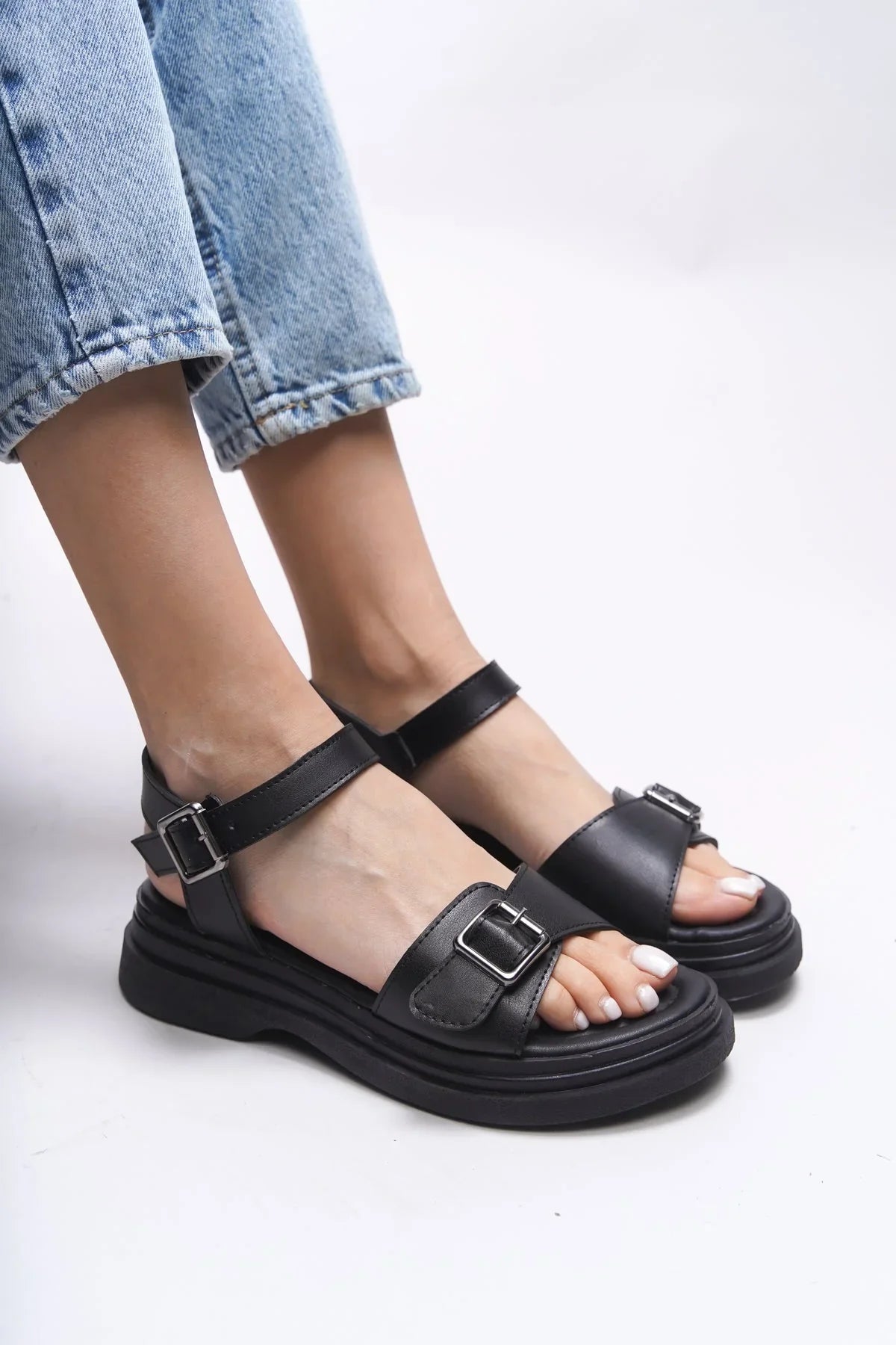 Loventino Bridleia Kadın Sandalet 0012210 Siyah Cilt